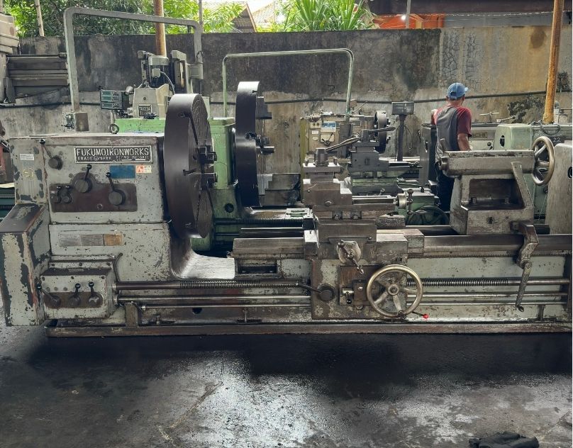 Mesin Bubut Jepang: Pilihan Unggul untuk Industri Manufaktur